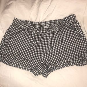 Gingham shorts!